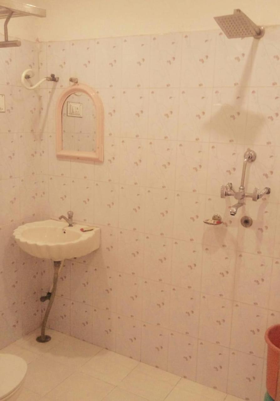 Hotel Rajkamal International Udaipur Eksteriør billede