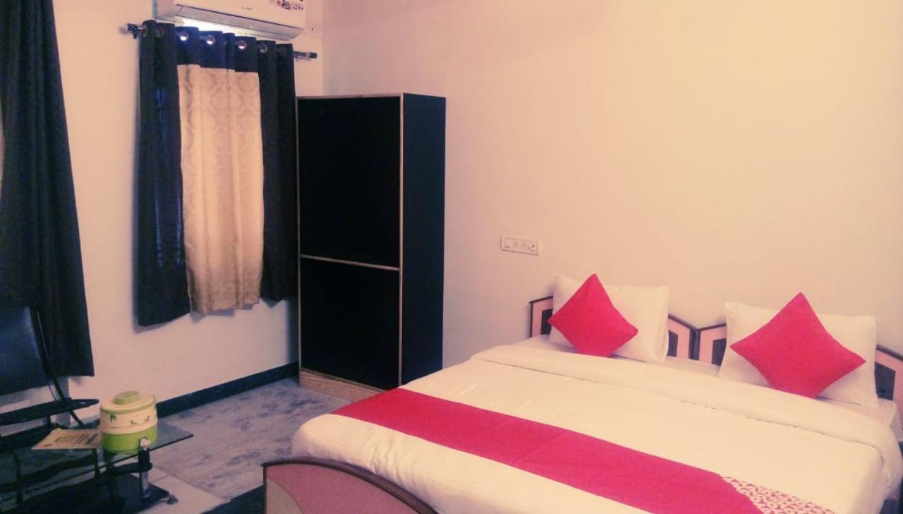 Hotel Rajkamal International Udaipur Eksteriør billede